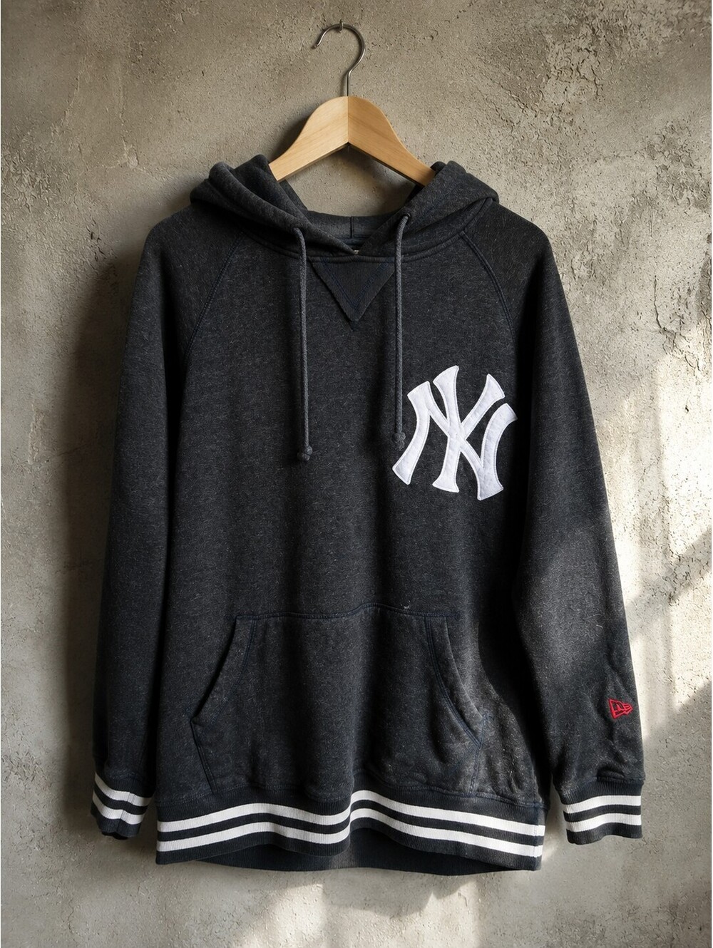 Stitches Brand Officially Licensed New York Yankees MLB Hoodie Size XL